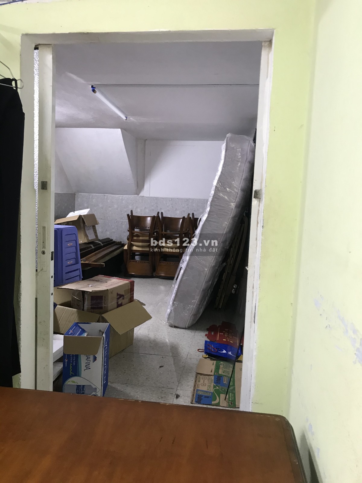 Cho thuê phòng, ở tầng trệt 28 Chiêu Anh Các, P5, Q5