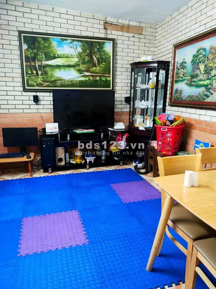 Chỉ 2.3 tỷ có ngay nhà 32M với thiết kế 3 tầng