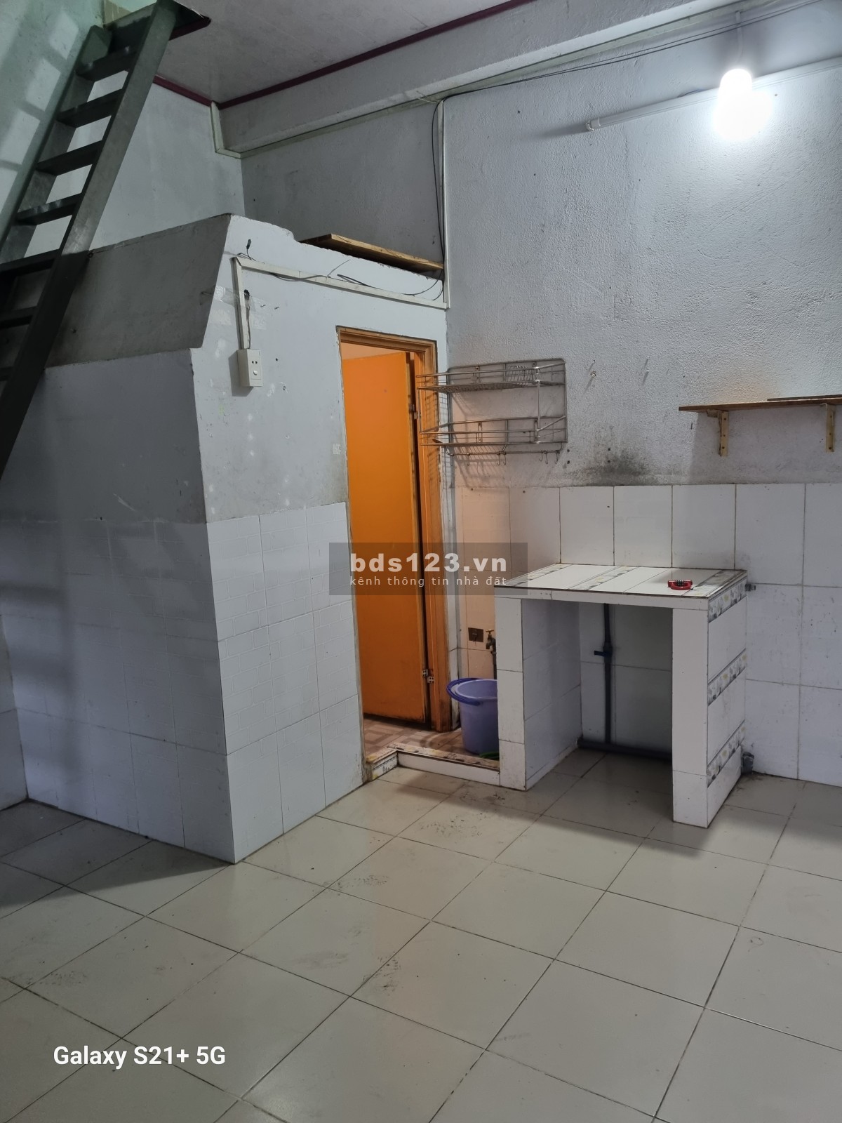Tôi có 1 phòng trọ sau lưng Gigamall Phạm Văn Đồng đường 20. DT 32M2, giá 4tr/ tháng