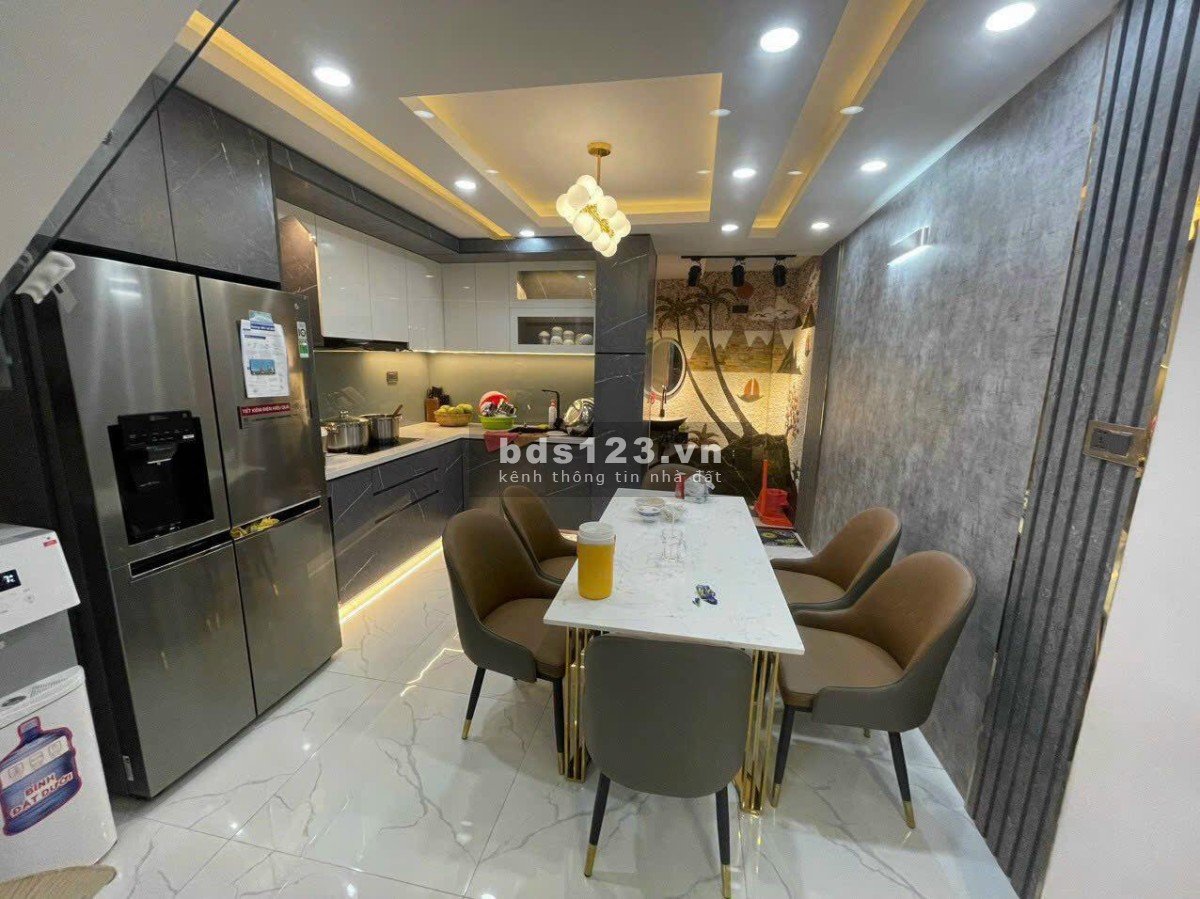 Bình tân, Vip Lê Văn Quới, hẻm nhựa thông, nhà 5 tầng, giá rẻ