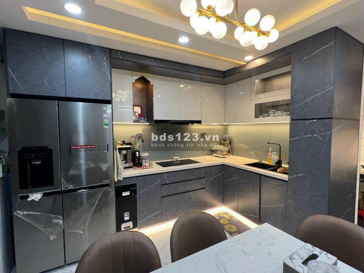 Bình tân, Vip Lê Văn Quới, hẻm nhựa thông, nhà 5 tầng, giá rẻ