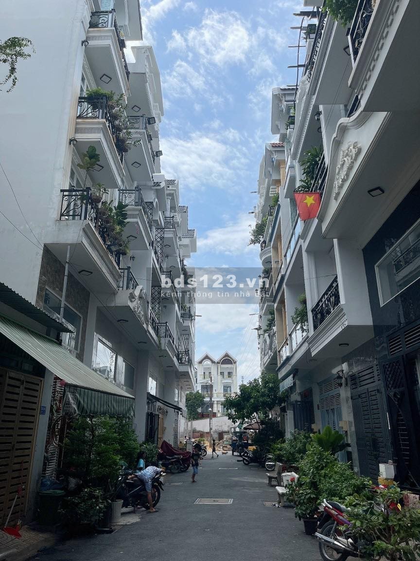 Bình tân, Vip Lê Văn Quới, hẻm nhựa thông, nhà 5 tầng, giá rẻ