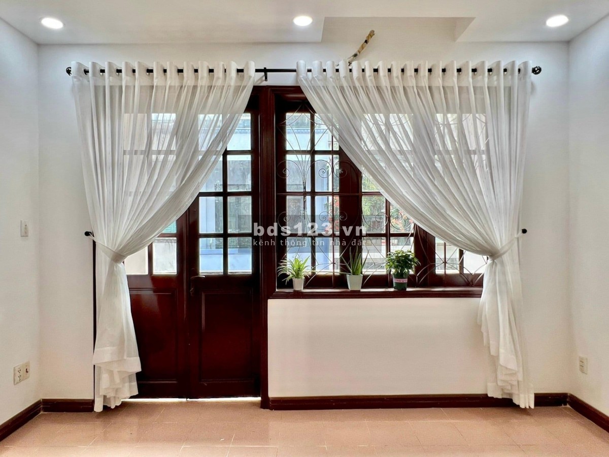 Cần bán nhà Bùi Đình Tuý P12 Bình Thạnh 52m2 4ty7 SHR gần Bệnh Viện LH 0902576293