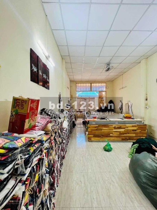 Ra gấp nhà hẻm 1 sẹc Đoàn Văn Bơ, Quận 16, 2 tầng, 2 PN, 1WC, 24m2 1tỷ4, gần chợ, LH 0908 338 ***