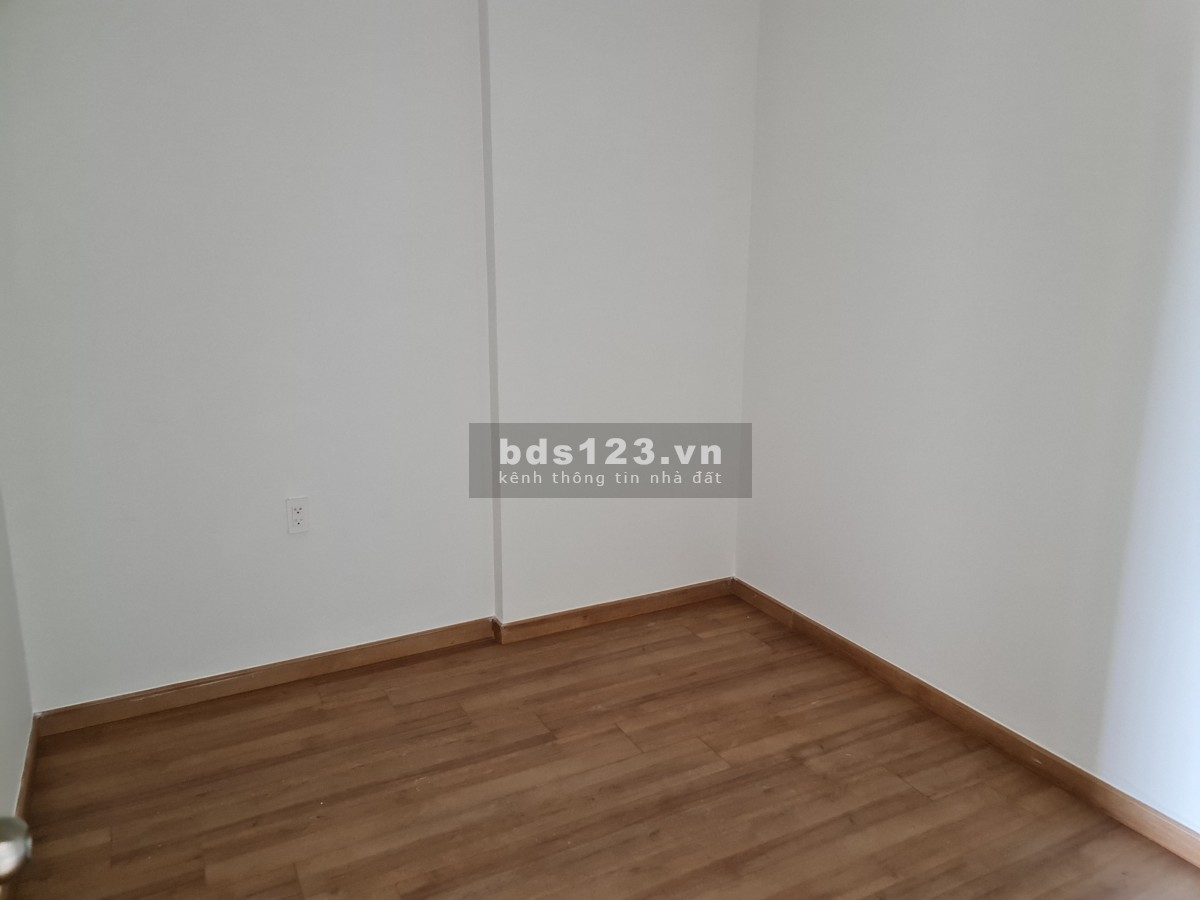 Cần bán 2PN/2WC 54m2 Bcons Miền Đông - giá 1.6 tỷ. View đẹp. Bao sang tên - hỗ trợ vay