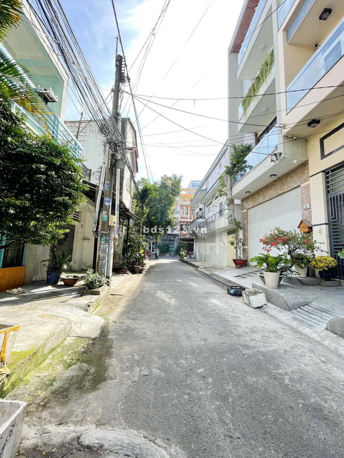 Bán gấp nhà 3 lầu sân thượng mặt tiền Đường Số chợ Tân Mỹ, Q7