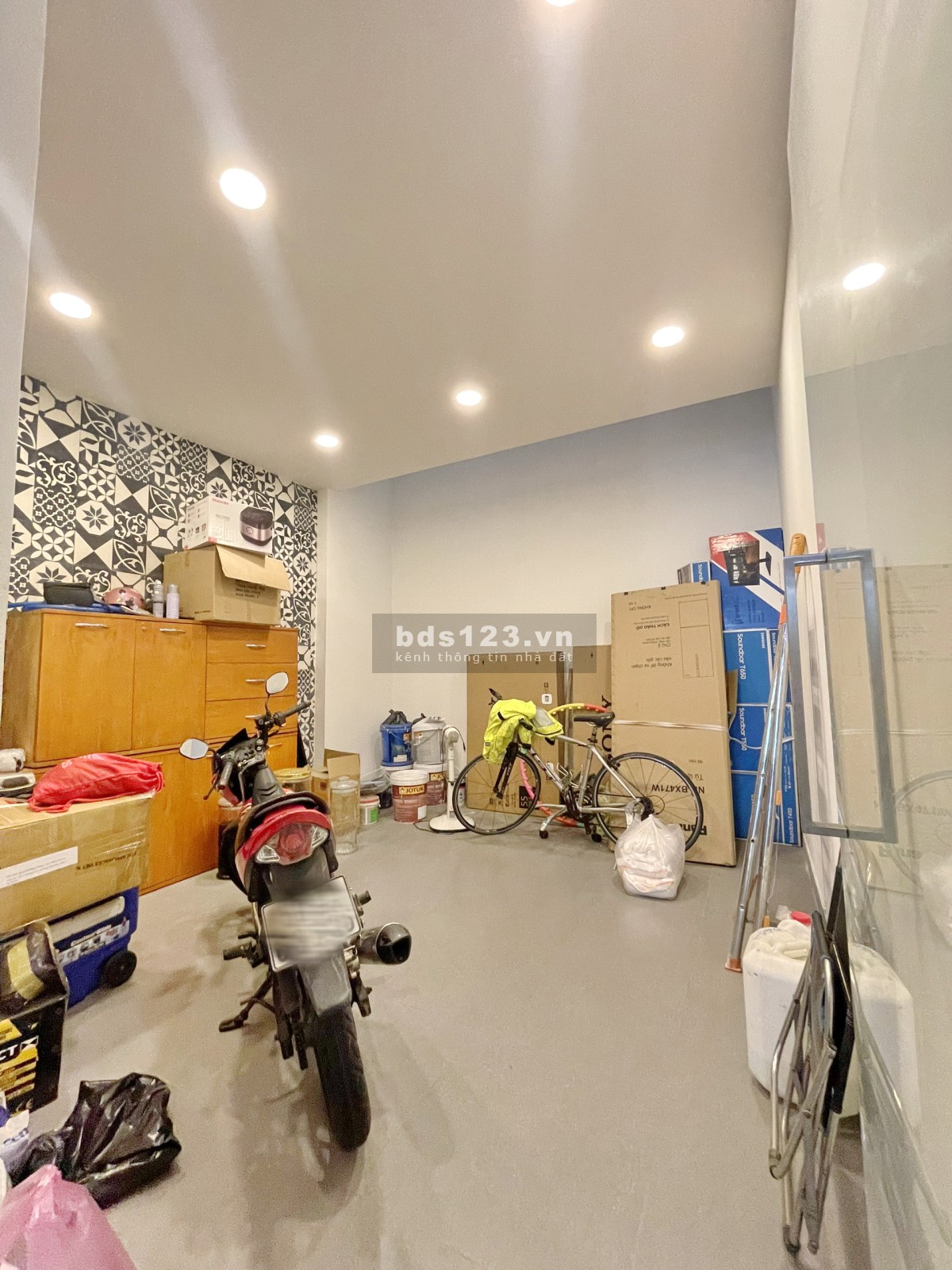 Bán gấp nhà 3 lầu sân thượng mặt tiền Đường Số chợ Tân Mỹ, Q7