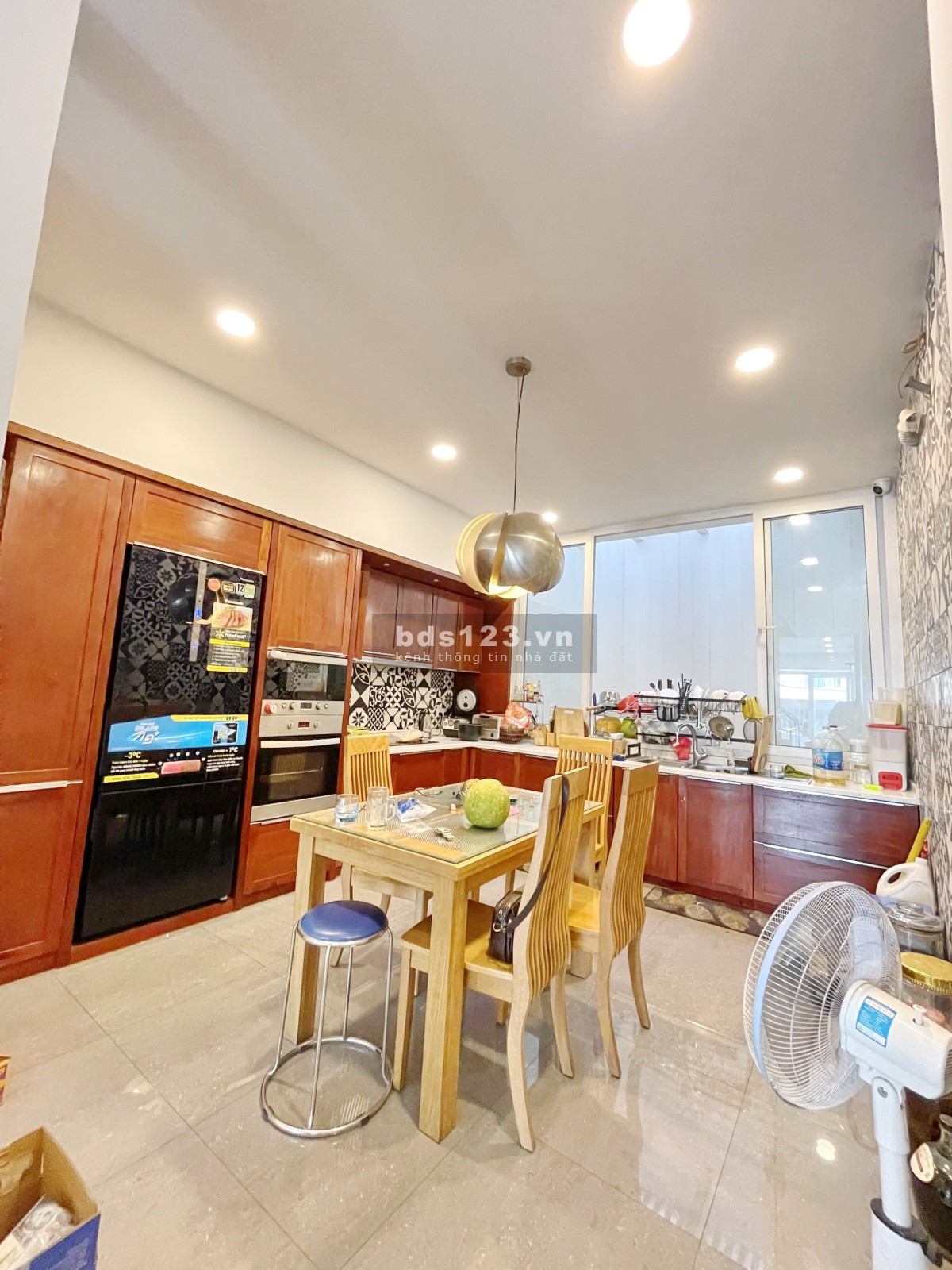 Bán gấp nhà 3 lầu sân thượng mặt tiền Đường Số chợ Tân Mỹ, Q7