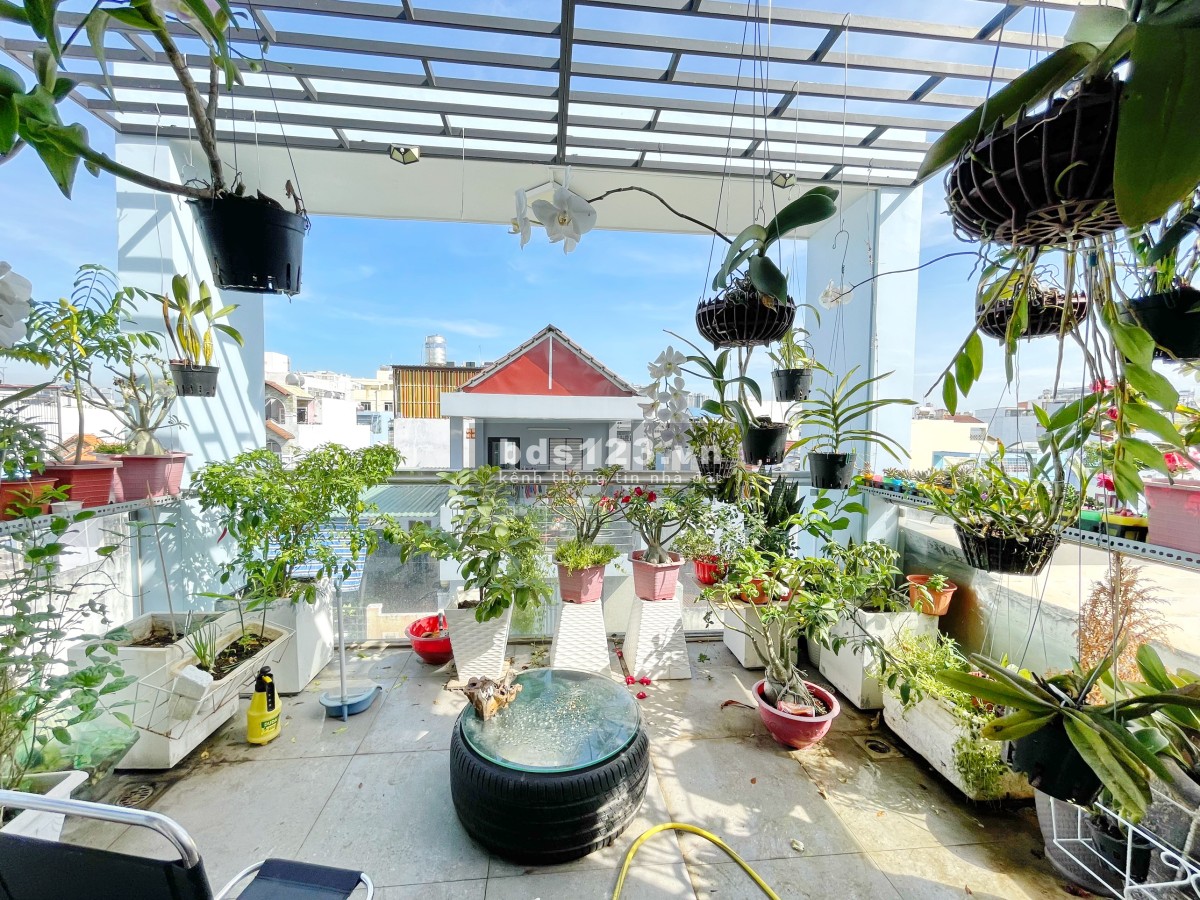 Bán gấp nhà 3 lầu sân thượng mặt tiền Đường Số chợ Tân Mỹ, Q7
