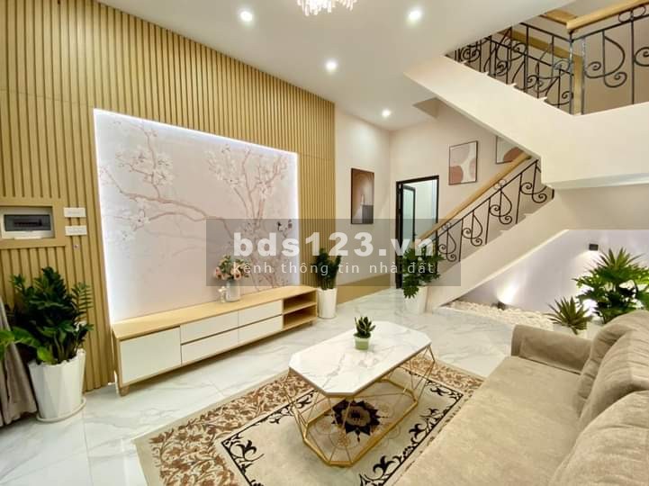 Bán nhà phố Hoàng Ngân DT 50m2 x 5T, giá 6.9 tỷ