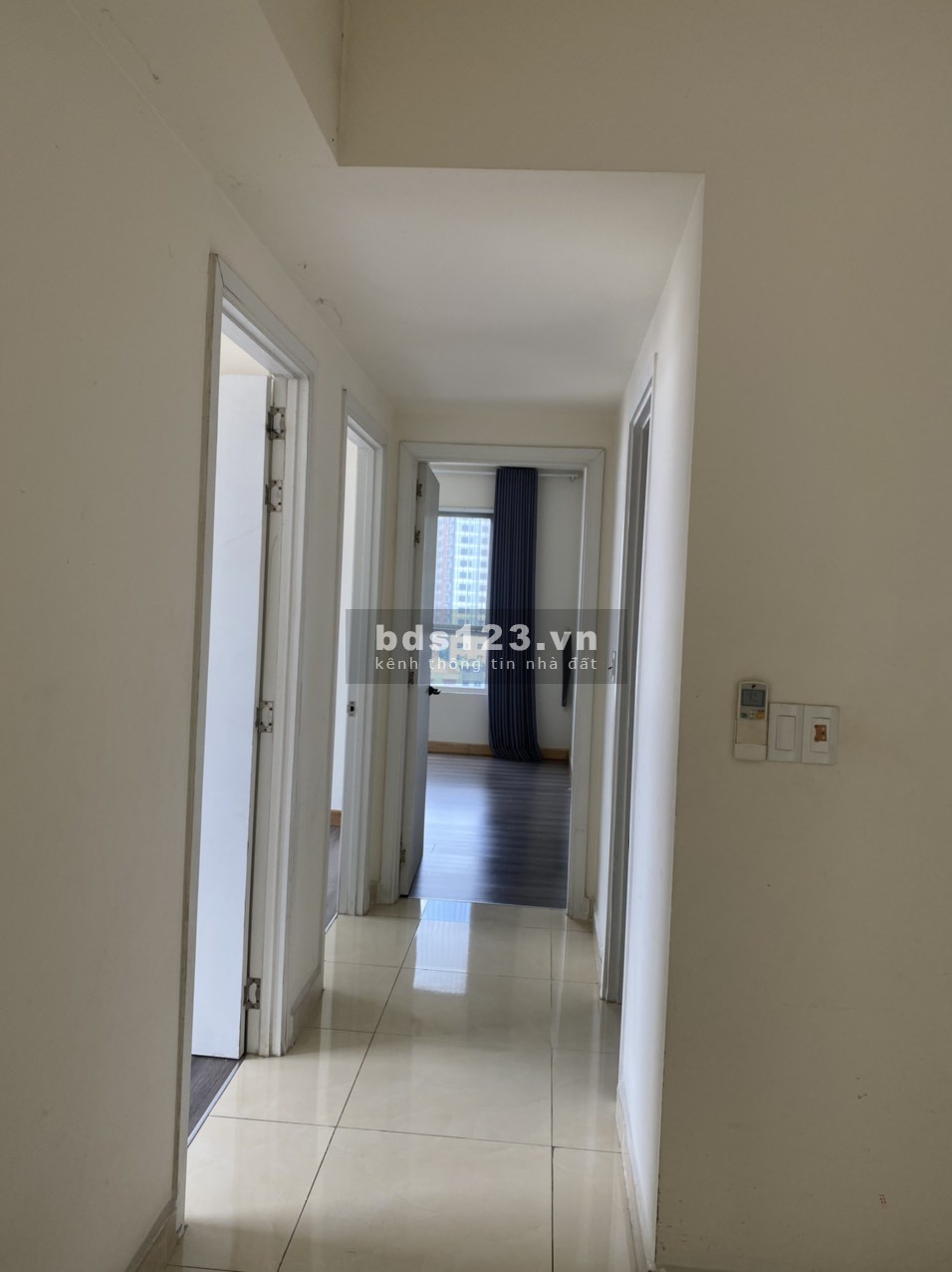 Cho thuê căn hộ The Krista 92m2 3PN - 2WC có sẵn 4 máy lạnh, rèm giá chỉ 12tr5/tháng nhận nhà ở ngay