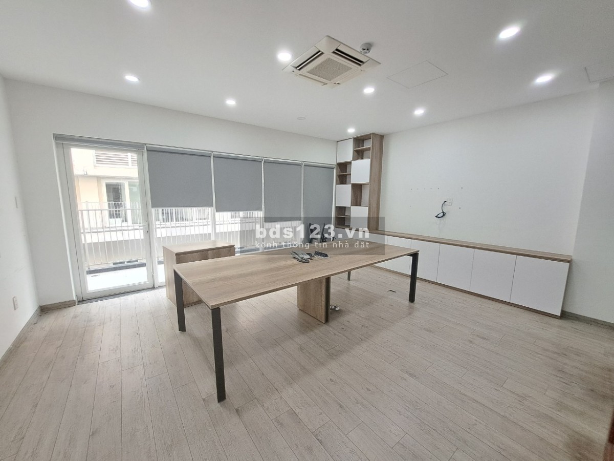 Cho thuê Shophouse Saritown giá bao thuê 110tr full nội thất