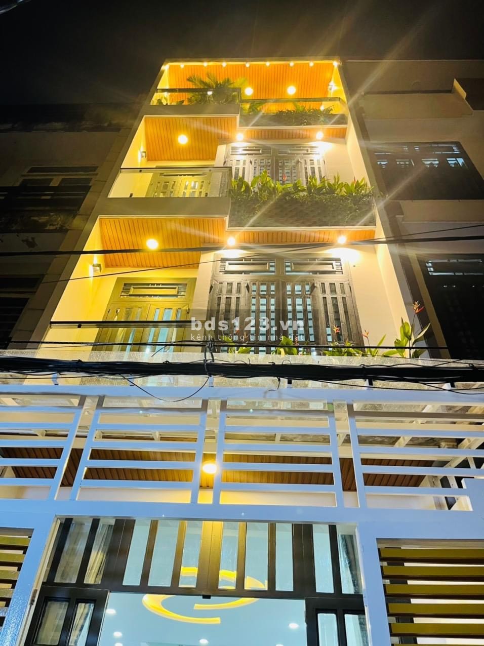 ️ Bất động sản vàng: Ngôi nhà góc ngã tư Quang Trung - Phạm Văn Chiêu, diện tích 57.2m2, giá 5.4 tỷ