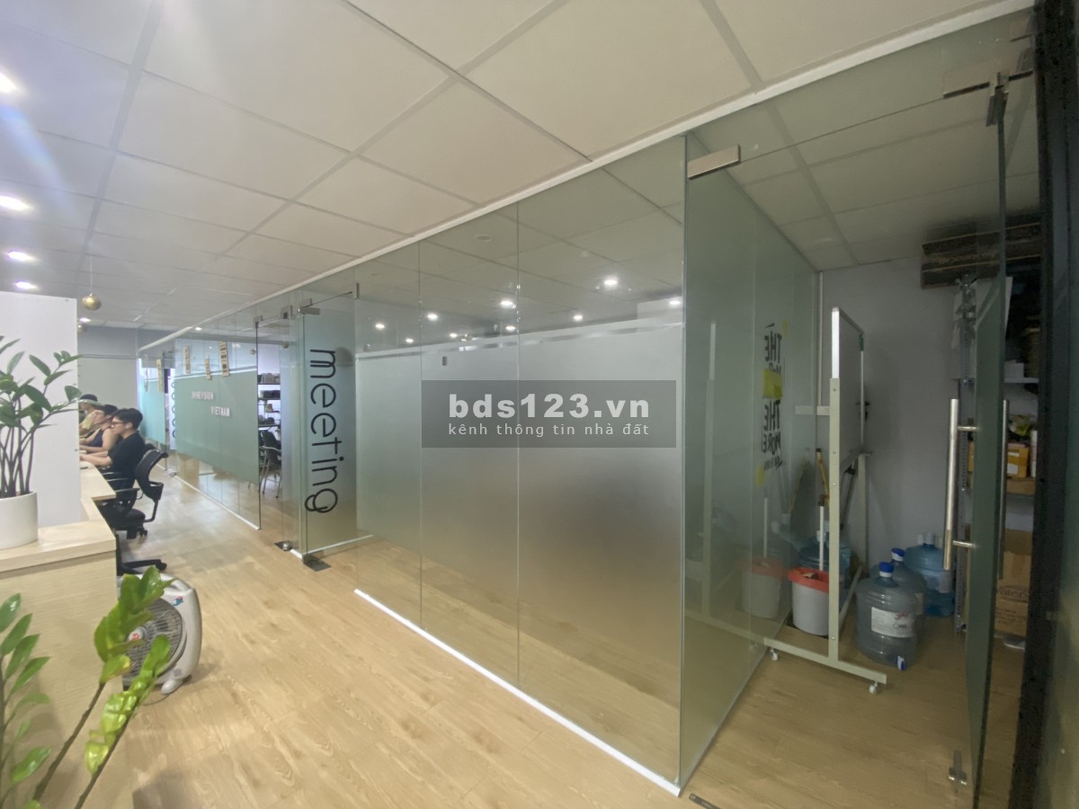 Cho thuê văn phòng tại Thái Hà diện tích 100m2