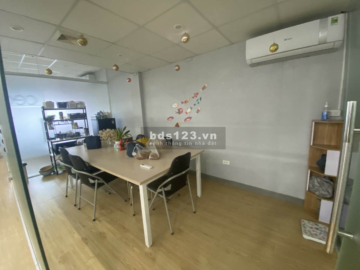 Cho thuê văn phòng tại Thái Hà diện tích 100m2