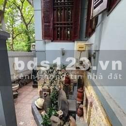 Biệt thự vườn đào có 102, nhà đẹp sang trọng, 100% là gỗ quý hiếm