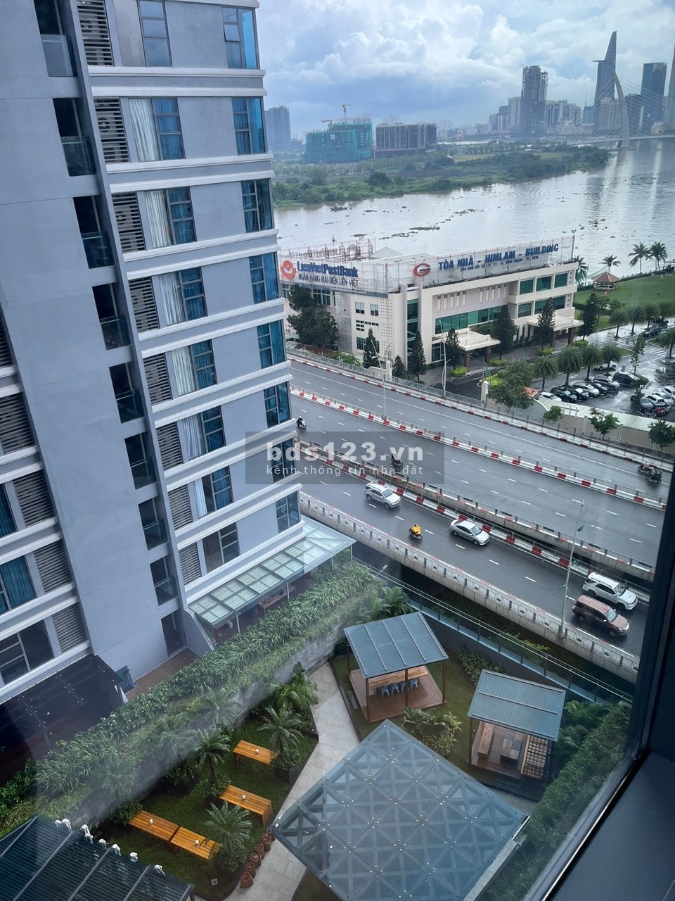 Bán gấp căn hộ Sunwah Pearl 54m2 1pn full nt 6.5 tỷ view hồ bơi nội khu