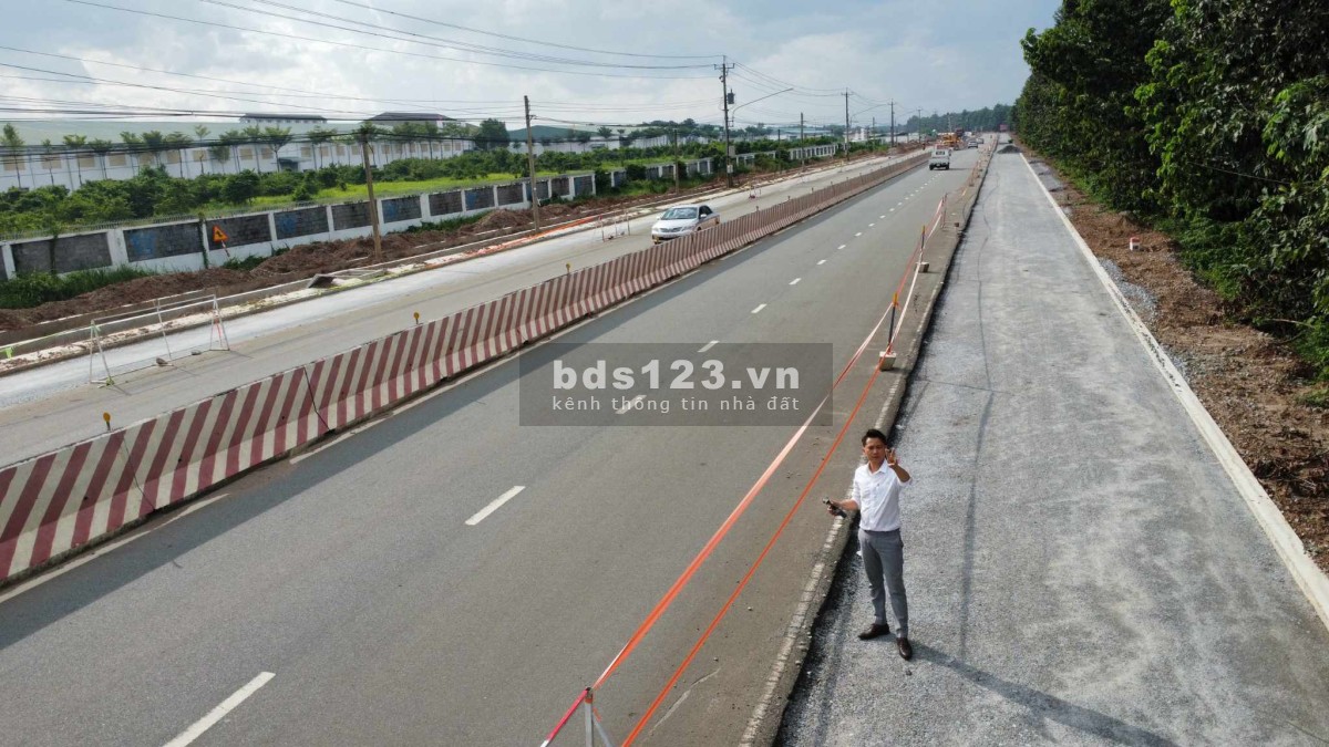 Bán đất tỉnh lộ 744. Mua ngay hôm nay đầu tư vốn nhỏ. Sau này là 1 khối tài sản tiền to.