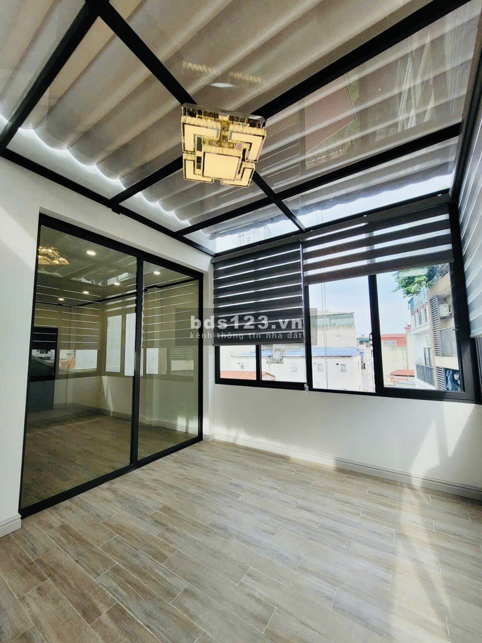 Bán nhà phố Trương Công Giai 50m2 - 7 tầng thang máy gara o tô - Kinh Doanh - TT. Cầu Giấy