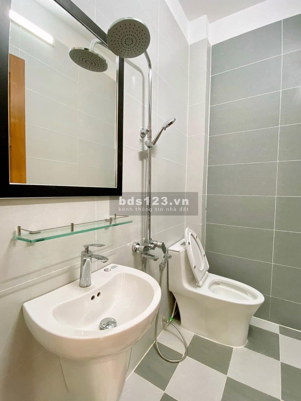 Mặt tiền Nguyễn Thượng Hiền,BìnhThạnh,68m2(4x17m),7 tỷ 6