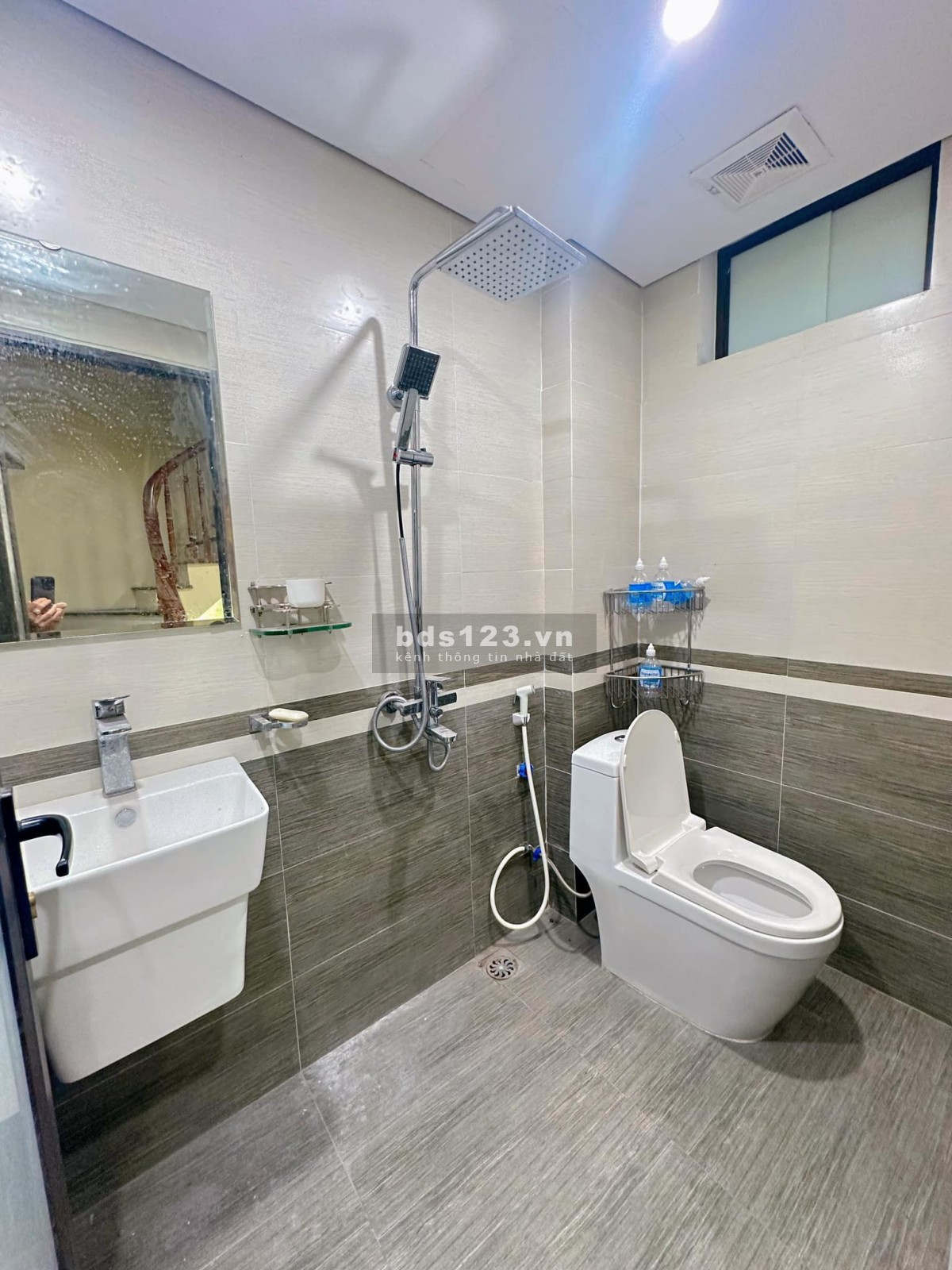 Bán nhà gấp ngay mặt đường Tây Sơn 27m2 chỉ 3.4 tỷ