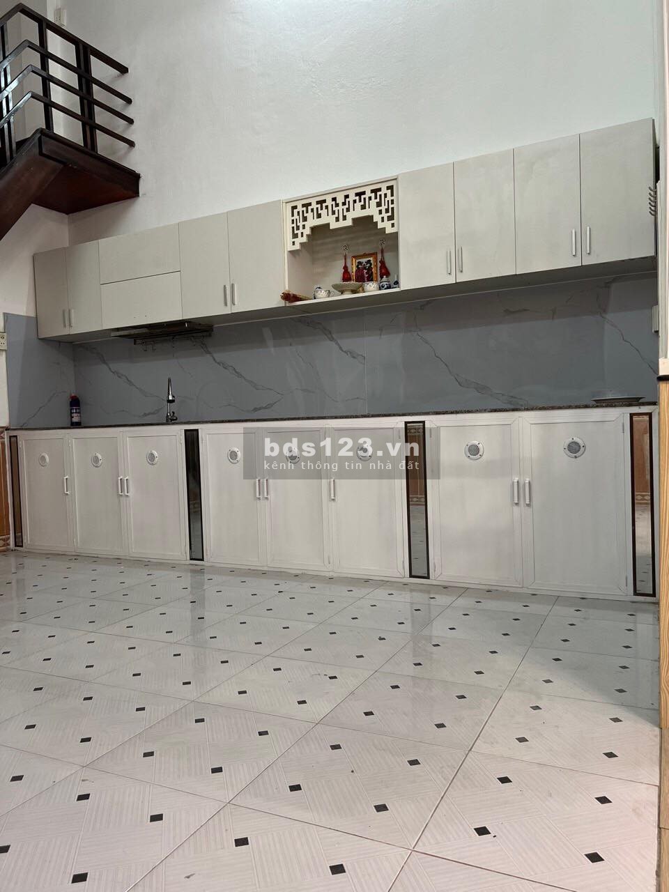 Bán nhà gác lững kiệt oto - K64 Trần Đình Tri