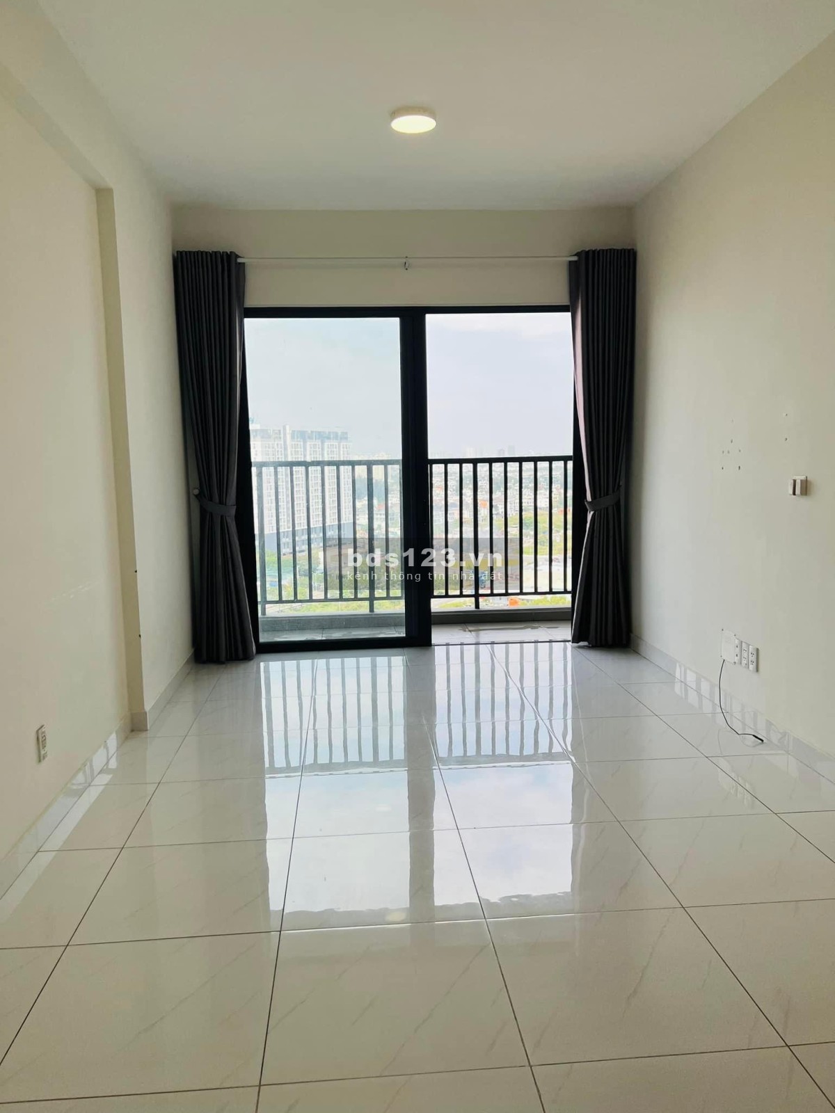 Cho thuê căn hộ Safira Khang Điền, 67m2 2PN - 2WC, rèm - máy lạnh - máy nước nóng, giá chỉ 8tr/th