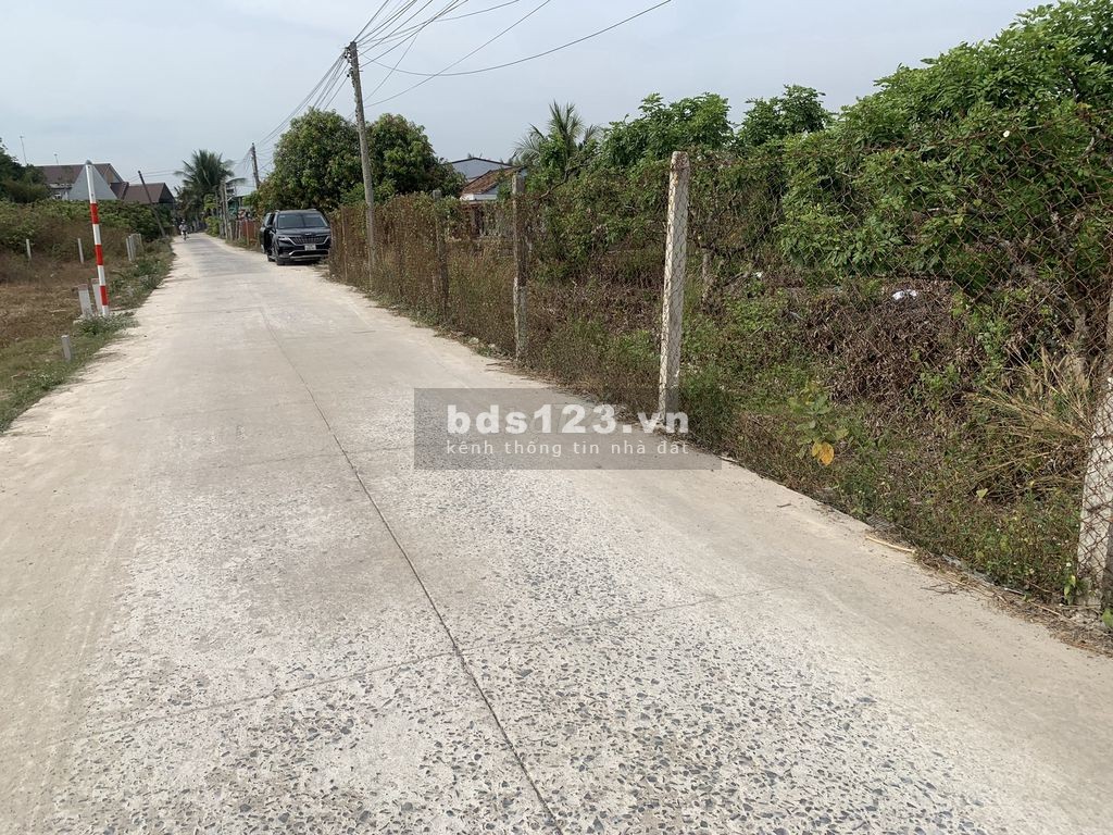 Bán lô đất 186.3m² Bầu Đồn, Tây Ninh, giá 500tr
