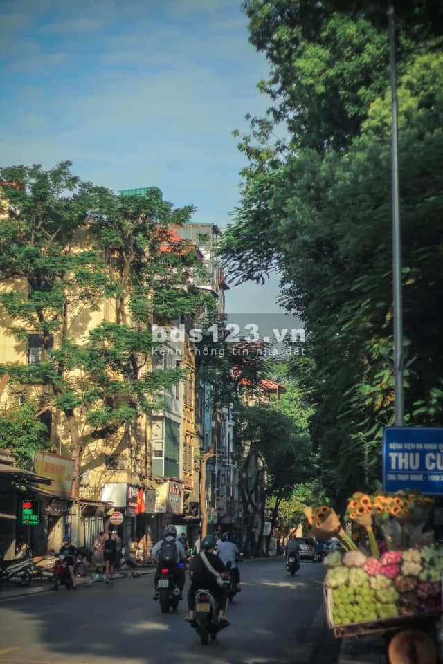 Bán nhà Trích Sài Tây Hồ 80m2, 2 tầng mặt tiền 6m giá6.8 tỷ