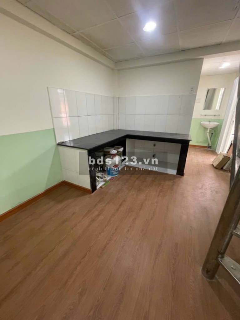 Bán nhà đẹp căn góc ở đường Bông Sao P5 Q8