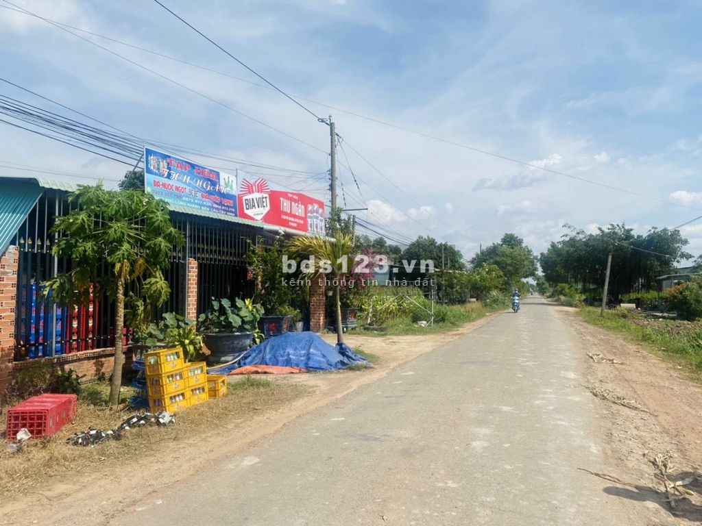 Bán lô đất 186.3m² Bầu Đồn, Tây Ninh, giá 500tr