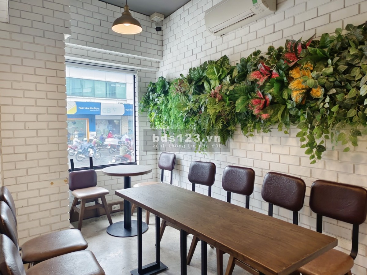 Cho thuê mặt bằng kinh doanh 230 - 425m² tại trung tâm Quận 8