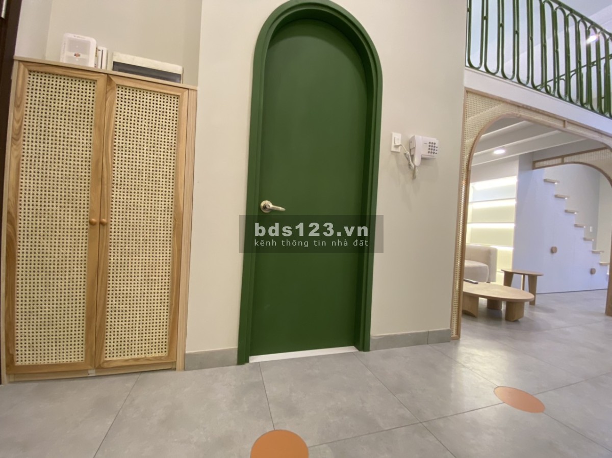Cho thuê căn studio full nội thất The Sun Avenue