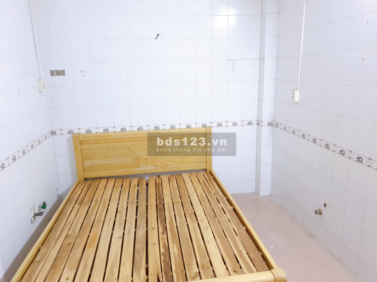 Phòng tầng trệt 3tr3 full nội thất tolet ngoài gần chợ Hòa Hưng