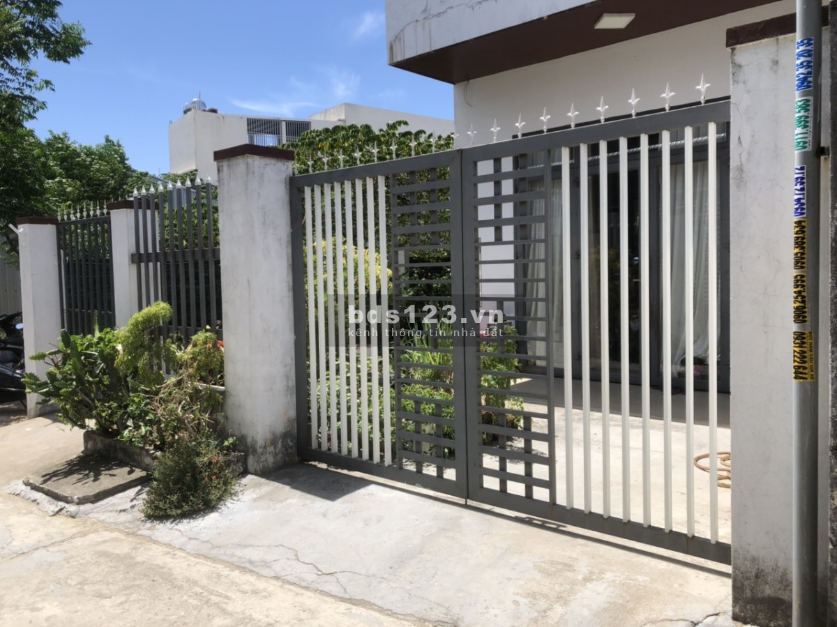 Bán gấp căn nhà diện tích khủng 225m2 kiệt ô tô quận Ngũ Hành Sơn giá rất rẻ chỉ hơn 2 tỷ