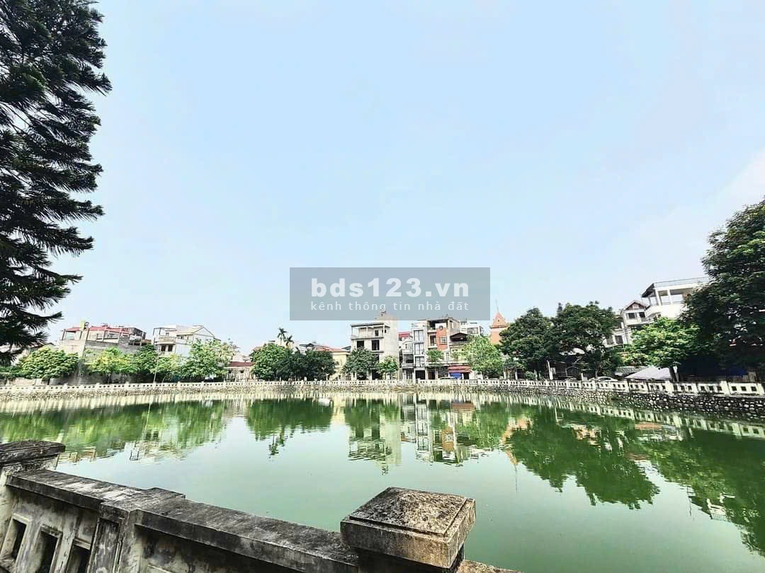 Bán đất đấu giá Thụy Phương, Bắc Từ Liêm, 2 mặt toáng, oto vào nhà, sổ đỏ, view hồ, giá rẻ MT 7m