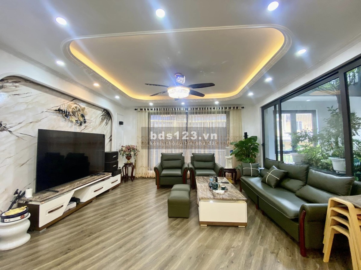 Nhà đẹp phố Hoàng Văn Thái, Khương Trung. 8 tầng Thang máy, dt 45m, mt 8m 12.5 tỷ. Gaza Ô tô, KDoanh