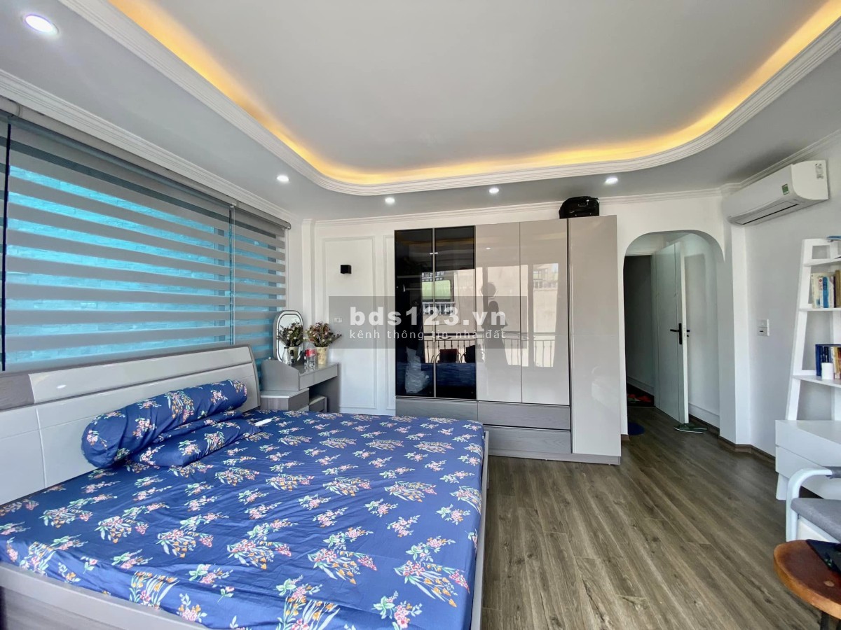 Nhà đẹp phố Hoàng Văn Thái, Khương Trung. 8 tầng Thang máy, dt 45m, mt 8m 12.5 tỷ. Gaza Ô tô, KDoanh