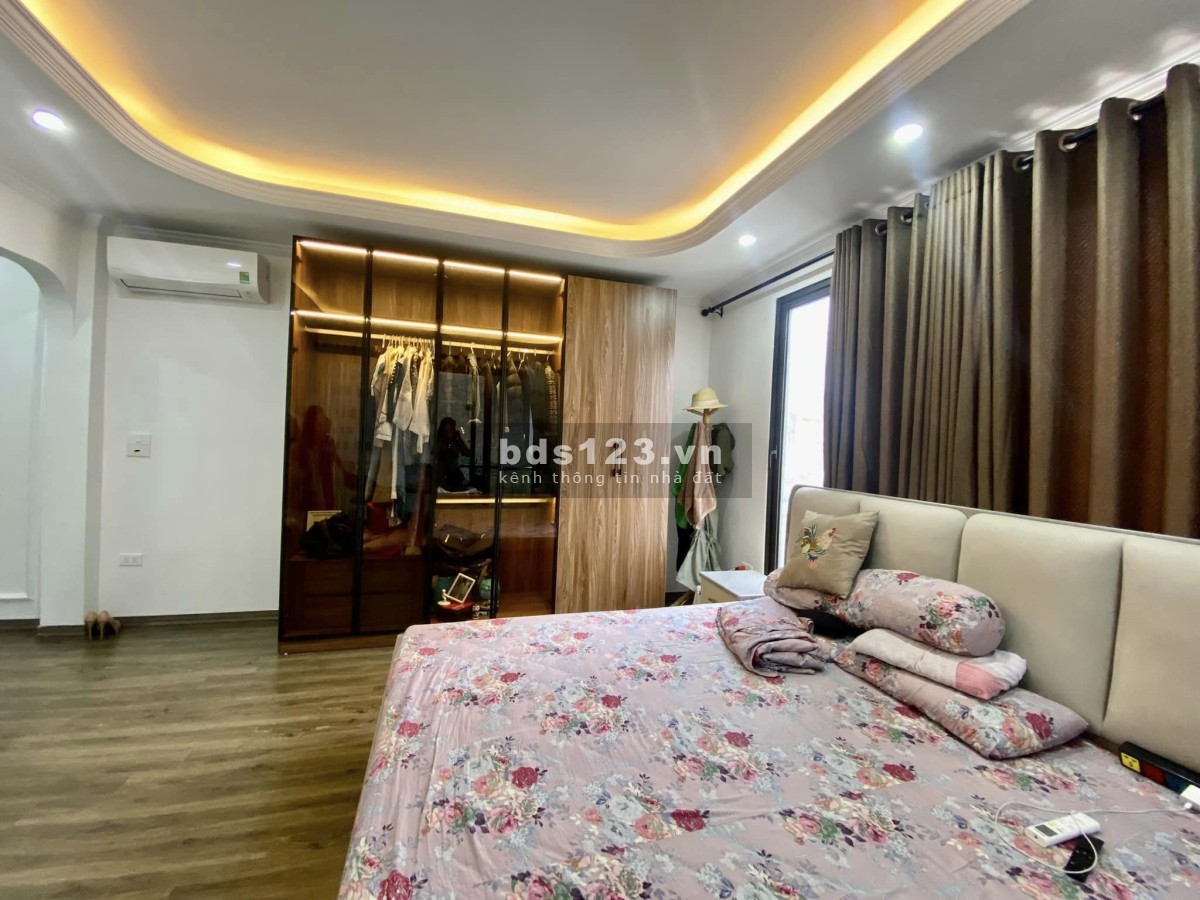 Nhà đẹp phố Hoàng Văn Thái, Khương Trung. 8 tầng Thang máy, dt 45m, mt 8m 12.5 tỷ. Gaza Ô tô, KDoanh