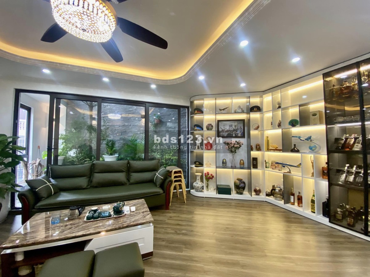 Nhà đẹp phố Hoàng Văn Thái, Khương Trung. 8 tầng Thang máy, dt 45m, mt 8m 12.5 tỷ. Gaza Ô tô, KDoanh