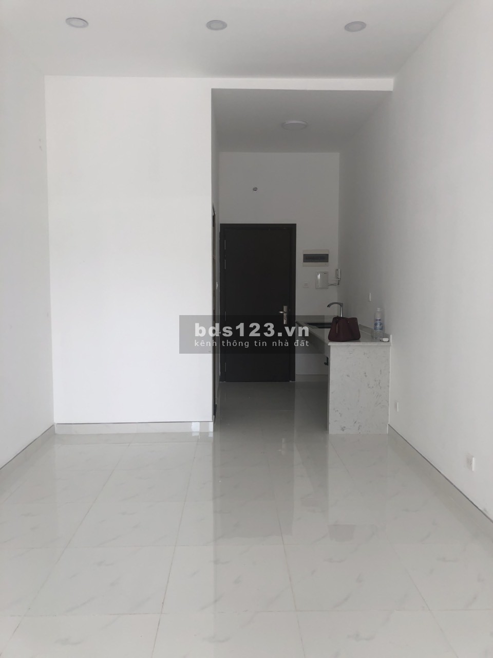 Có sân vườn! Bán căn hộ Officetel The Sun Avenue 35m2 sẵn máy lạnh 2.2 tỷ