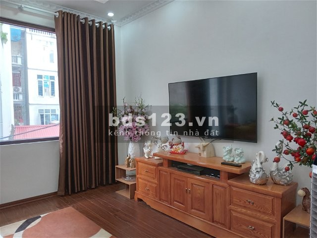 Bán nhà~DT40Mx5T Kim Giang Hoàng Mai, lô góc – ôtô đỗ cửa Linh Đàm giá 3.9 tỷ