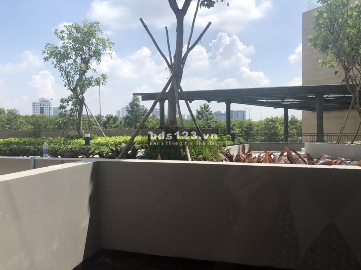 Có sân vườn! Bán căn hộ Officetel The Sun Avenue 35m2 sẵn máy lạnh 2.2 tỷ