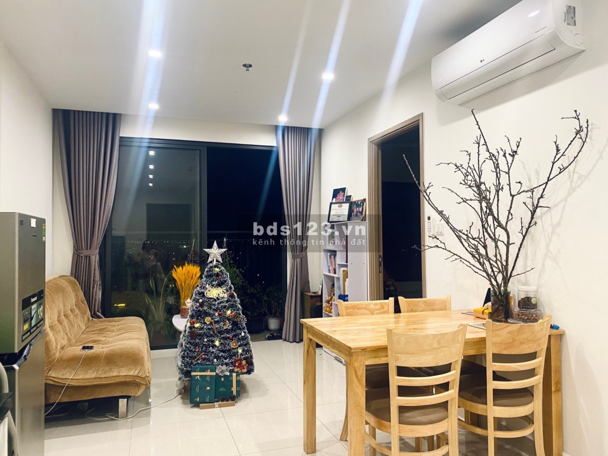 Bán lỗ 600 triệu căn 2 PN 2WC Vinhomes Quận 9 giá 2,350 tỷ BTP