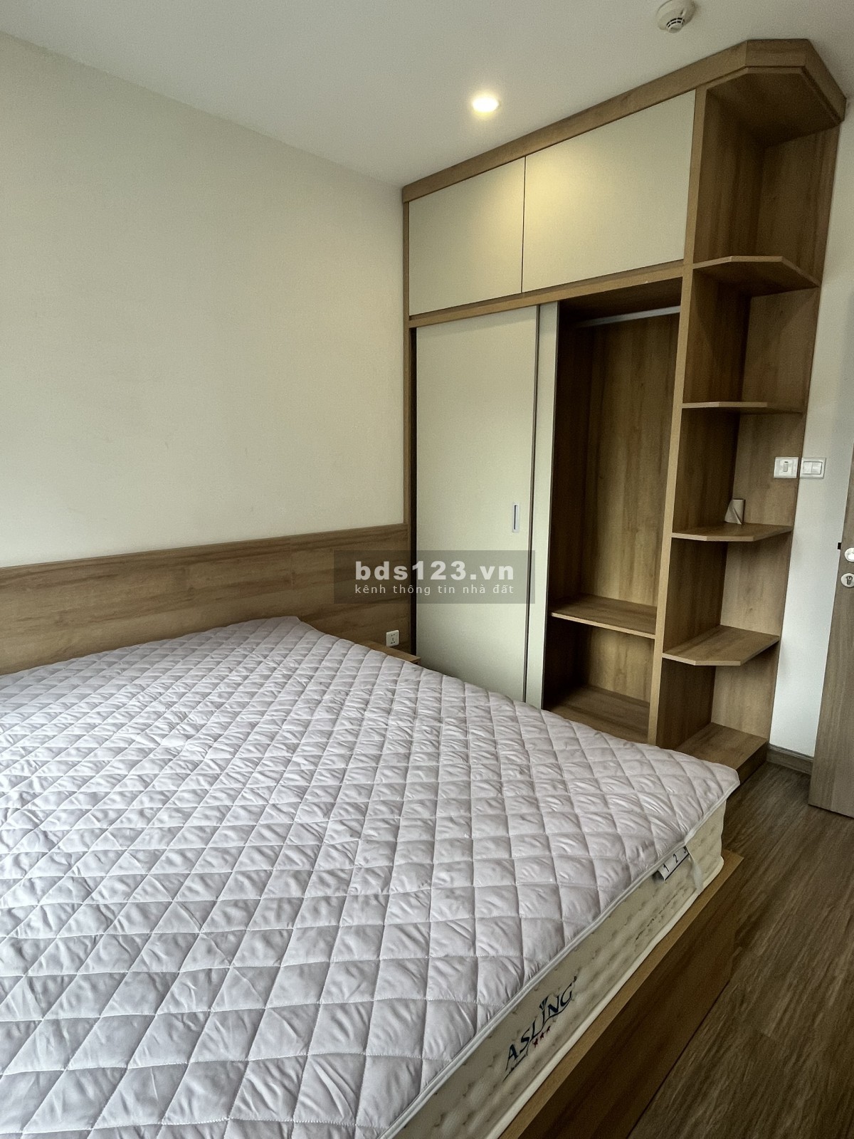 2N+1, 2WC full đồ 64m ban công Đông Nam chỉ 11.5 triêu/tháng Vinhomes Smart City