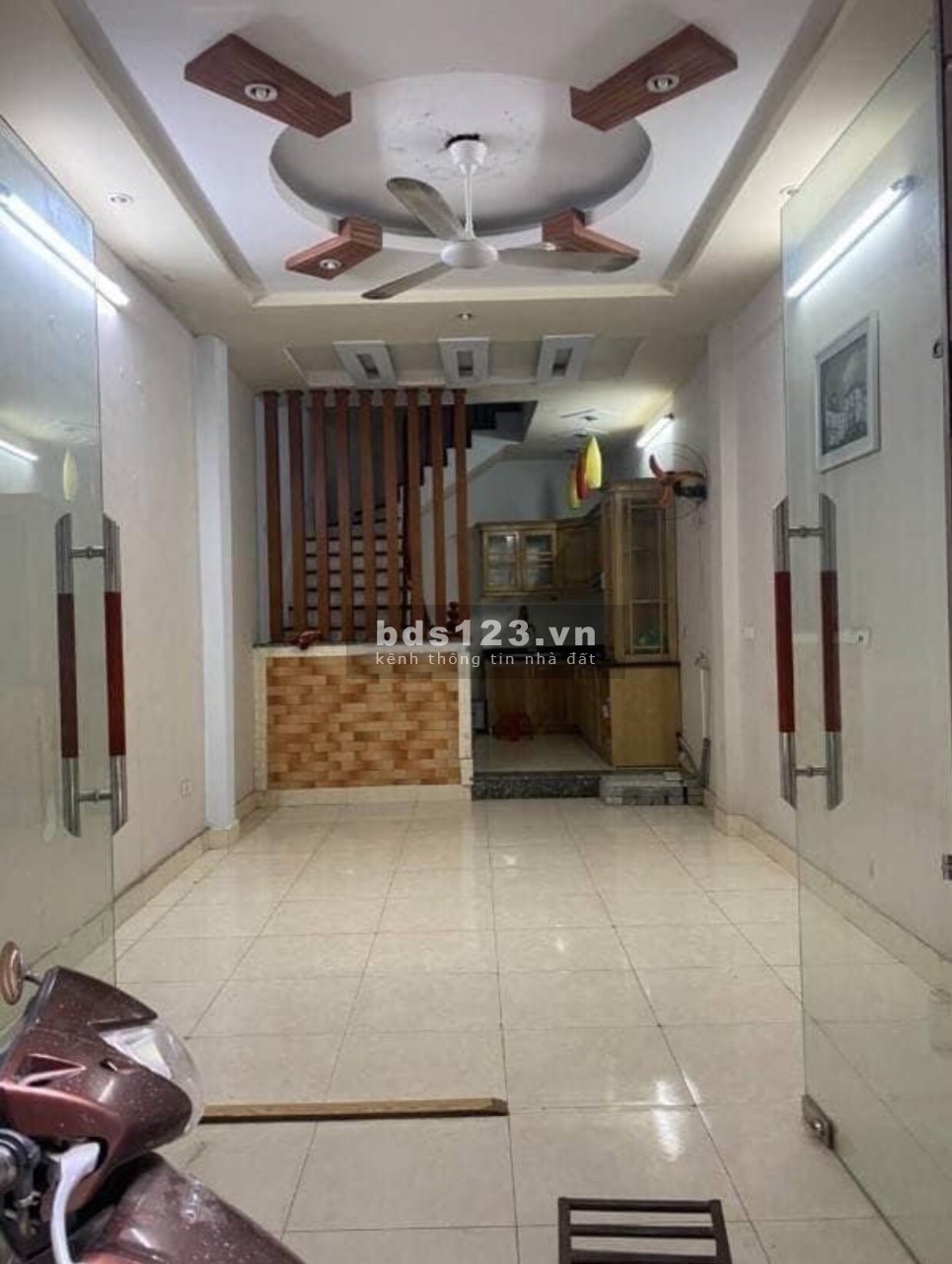 Cho thuê nhà Nguyên Căn Hồ Tùng Mậu giá rẻ Ngõ nông DT 38m2, 3 ngủ, Full đồ. Giá 10tr (TL)
