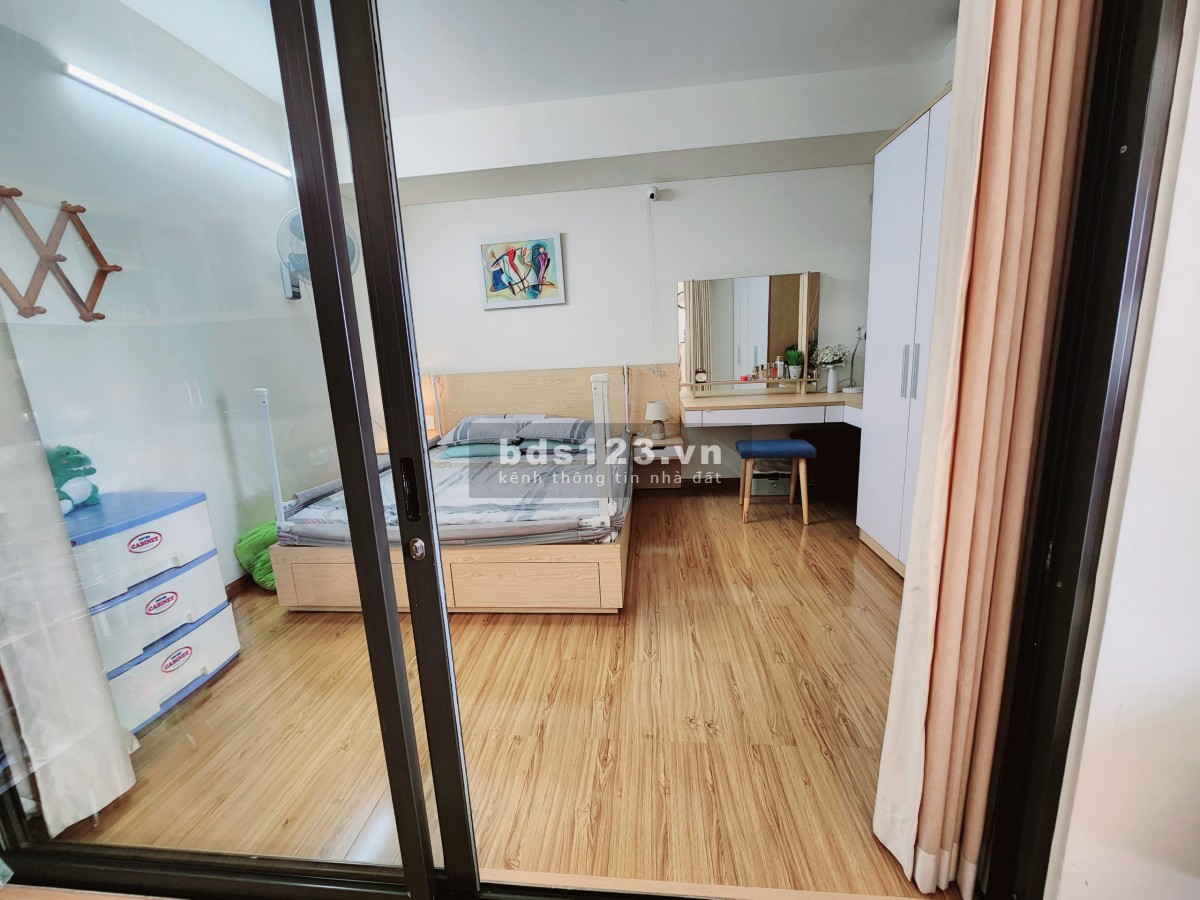 Cần bán gấp căn hộ Flora Kikyo, 55m2 1+1PN Full nội thất như hình, view hồ sinh thái, đã có sổ hồng