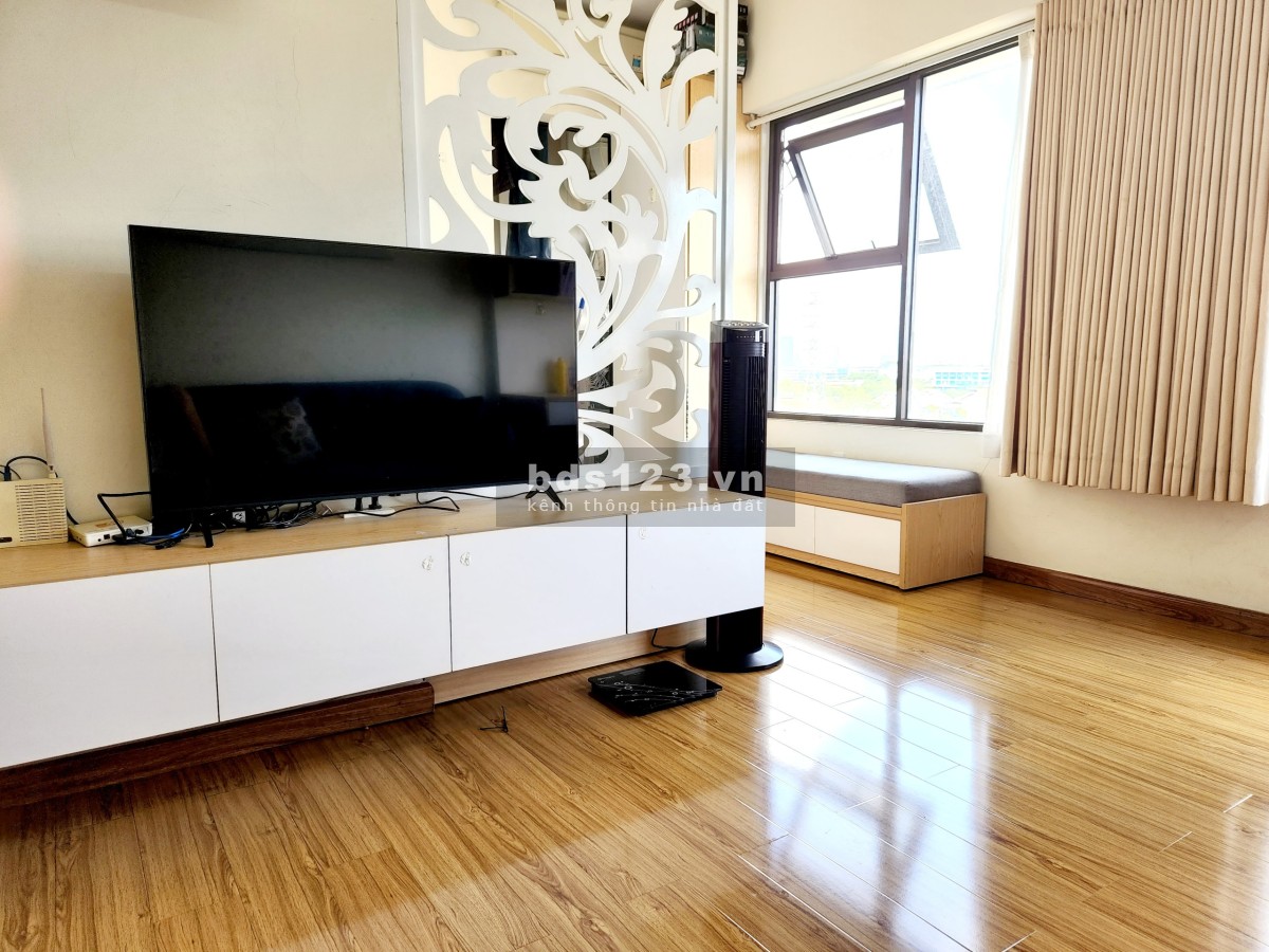 Cần bán gấp căn hộ Flora Kikyo, 55m2 1+1PN Full nội thất như hình, view hồ sinh thái, đã có sổ hồng