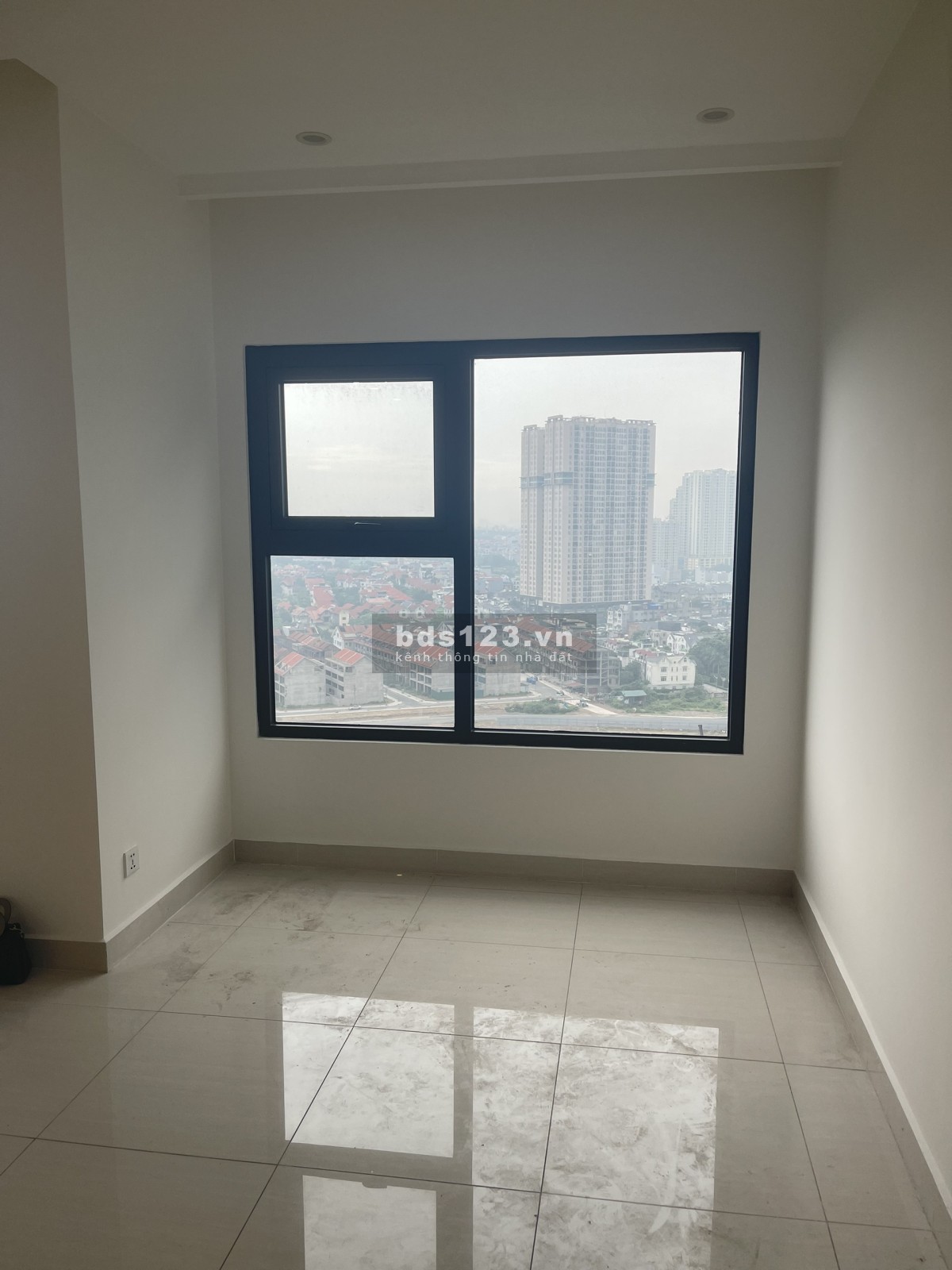 Bán nhanh căn góc 2N+1,2WC 64m2 nguyên bản 2 tỷ 680 bao phí Vinhomes Smart City