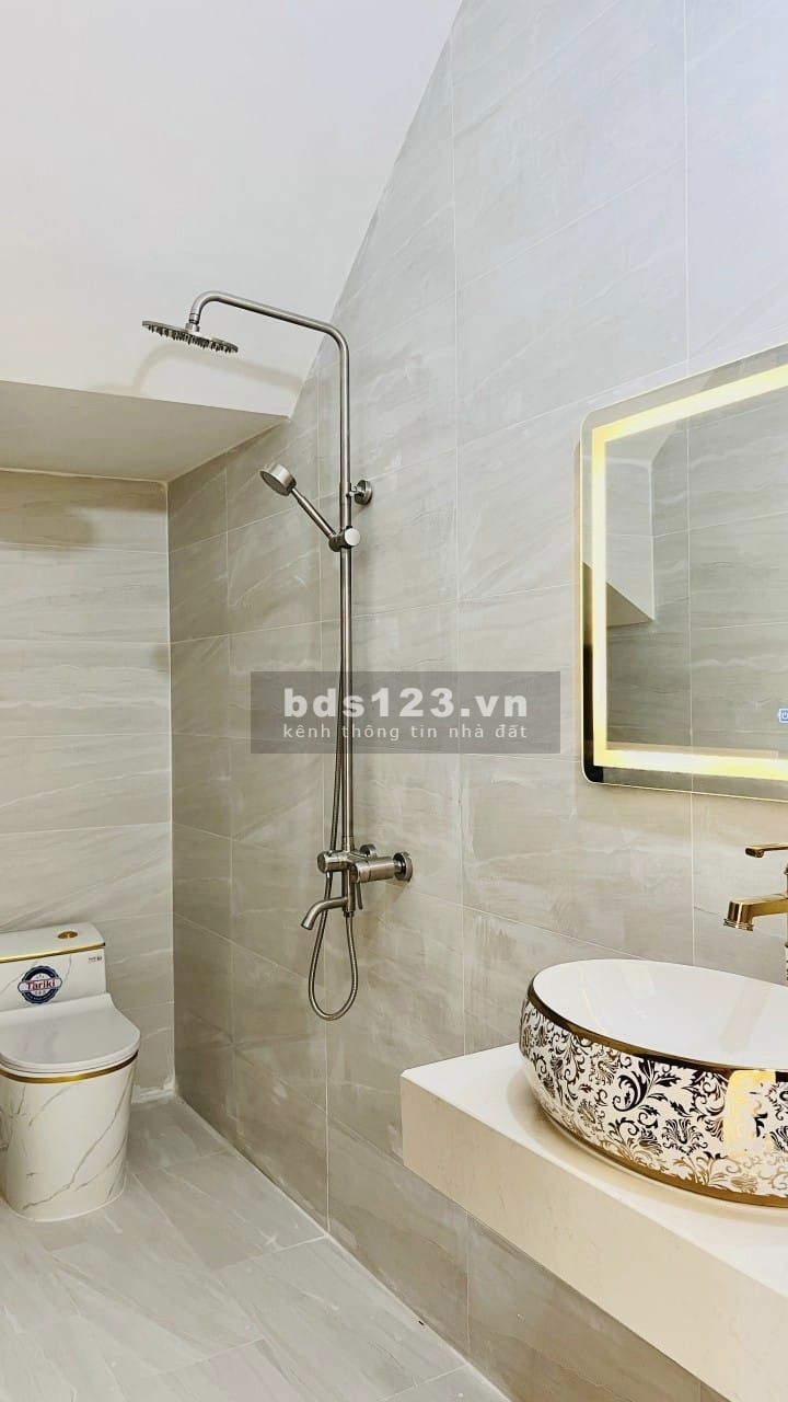Bán nhà full nội thất cao cấp ngay Tân Uyên